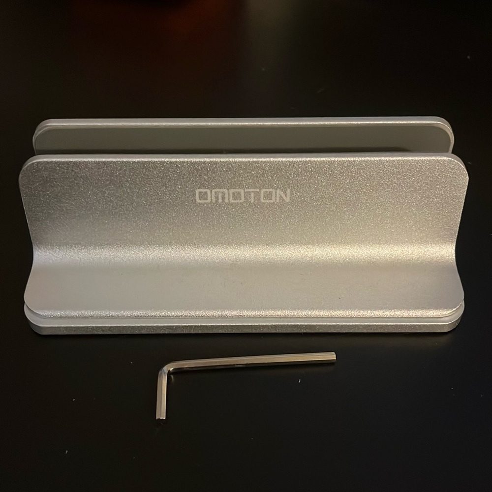 Omoton Vertical Laptop Stand